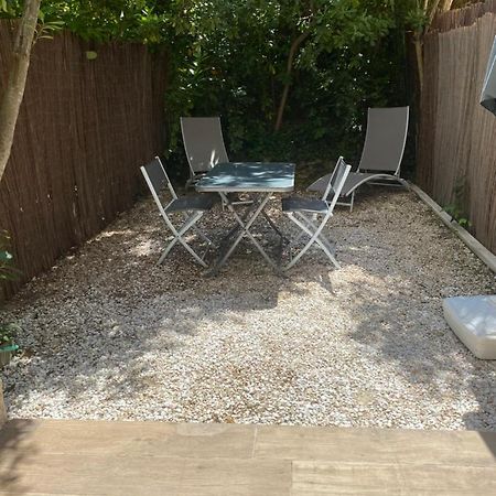 Little Garden Apartment Сен Сир сюр Мер Екстериор снимка